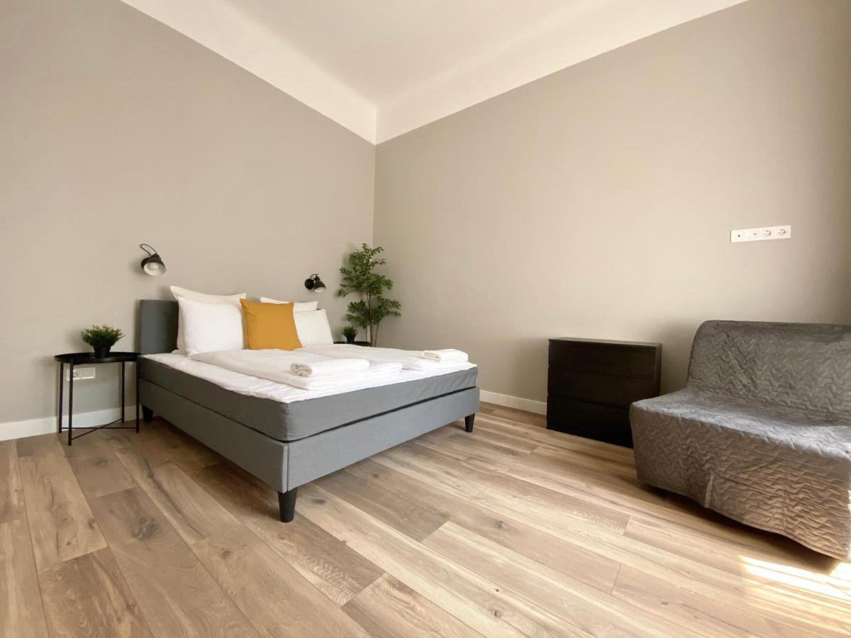 Standard Apartment By Hi5 - 2 Bedroom Suite In The Center بودابست المظهر الخارجي الصورة