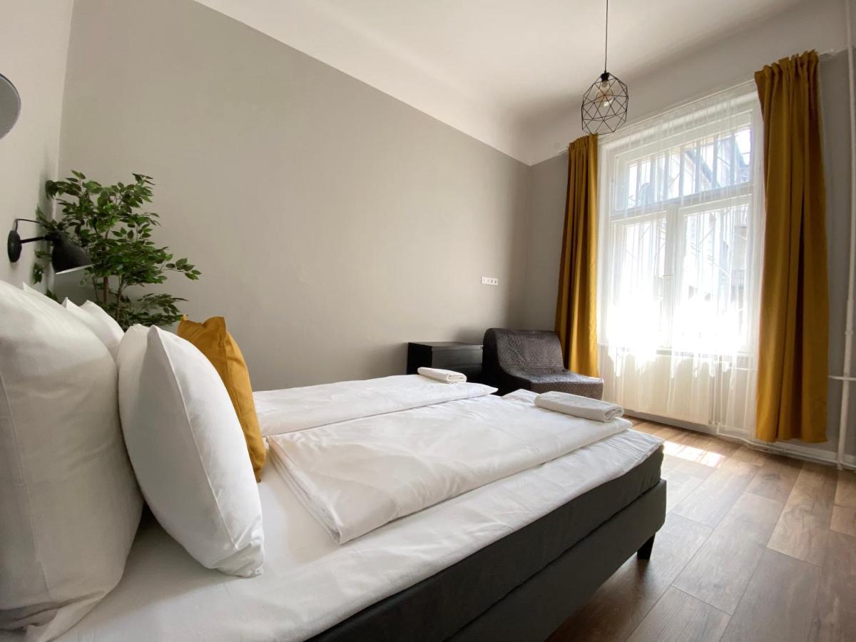 Standard Apartment By Hi5 - 2 Bedroom Suite In The Center بودابست المظهر الخارجي الصورة